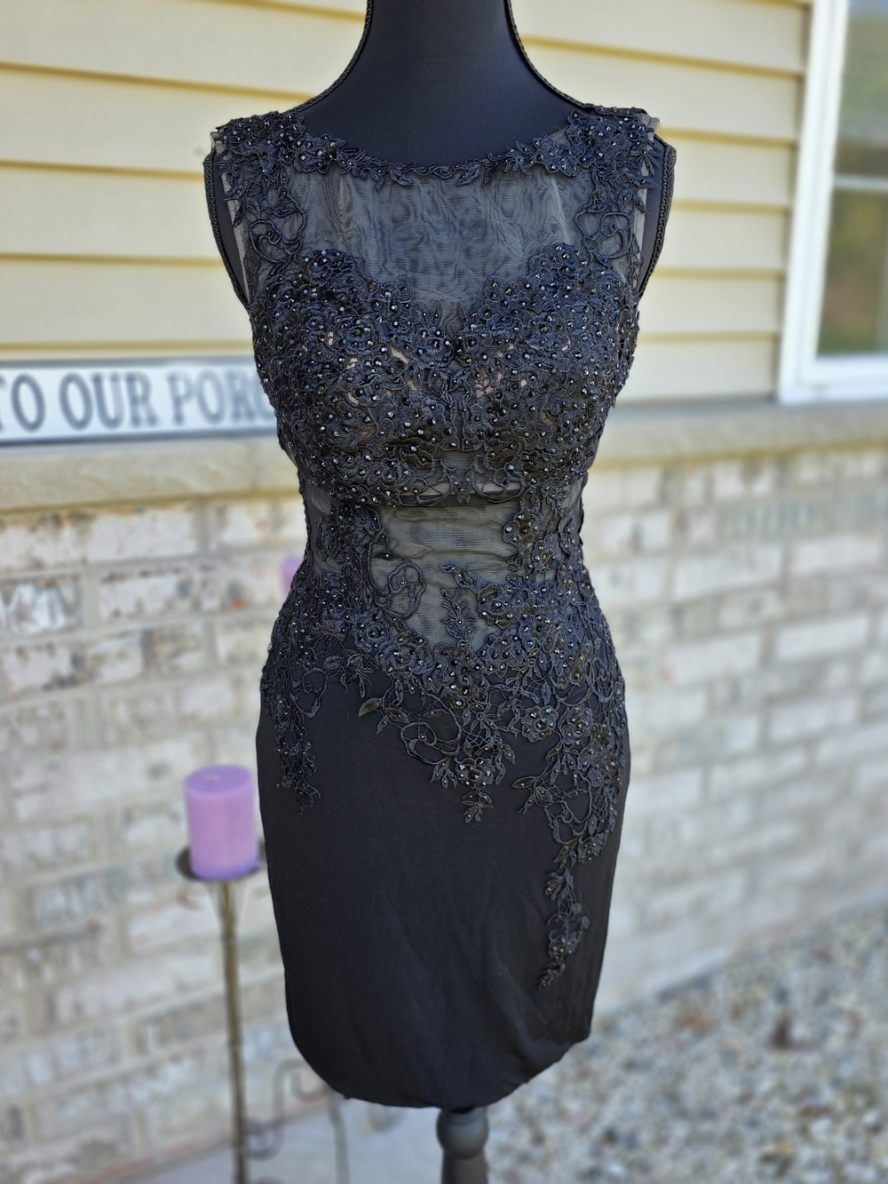 JVN by Jovani Black Beaded Illusion Lace Open Back Cocktail Dress Size 2
